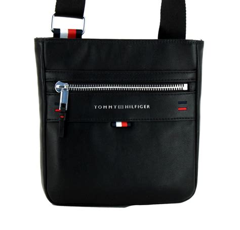 tommy hilfiger herren tasche leder|Tommy Hilfiger Umhängetaschen für Herren .